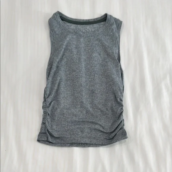 Lululemon Tank - Picture 1 of 3